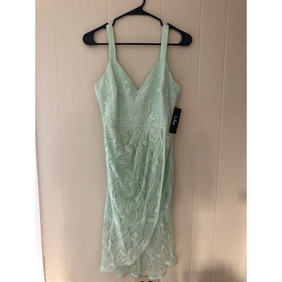 Lulu’s Lace Dress - Picture 3 of 6